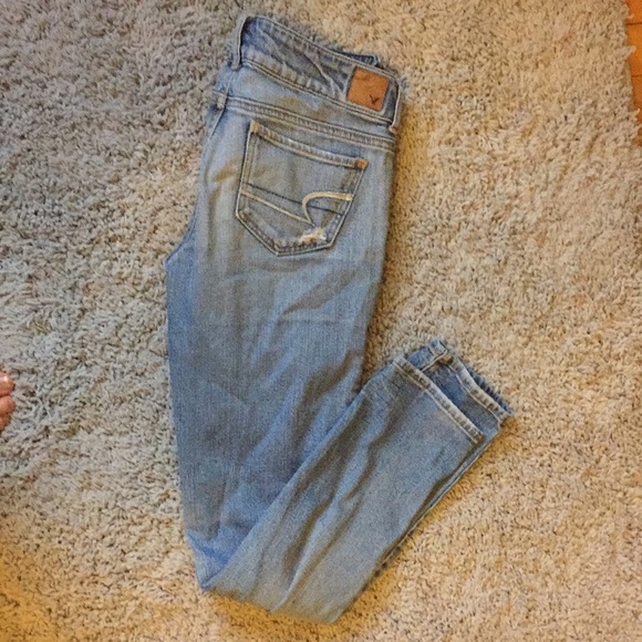 American Eagle low rise stretch jeans - Picture 2 of 2